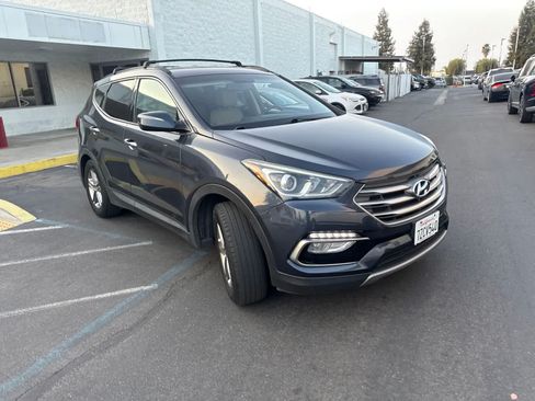 Used 2017 Hyundai Santa Fe Sport FWD image 3