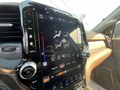 Used 2023 RAM 3500 Limited AWD/4WD image 24