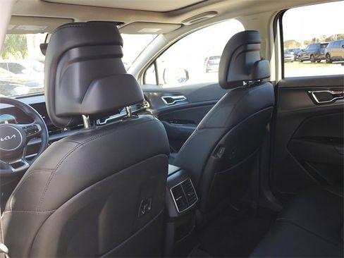 Certified 2025 Kia Sportage SX image 11