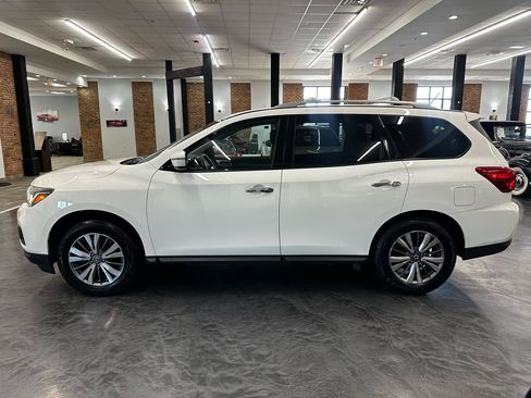 Used 2018 Nissan Pathfinder SV w/ SV Tech Package AWD/4WD image 8