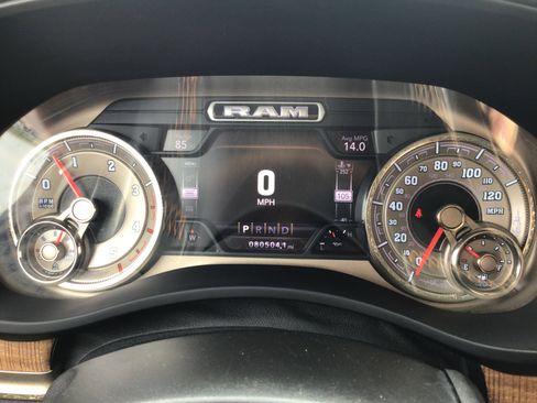 Used 2019 RAM 2500 Limited w/ Cold Weather Group AWD/4WD image 14