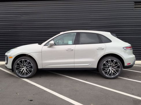New 2026 Porsche Macan image 2