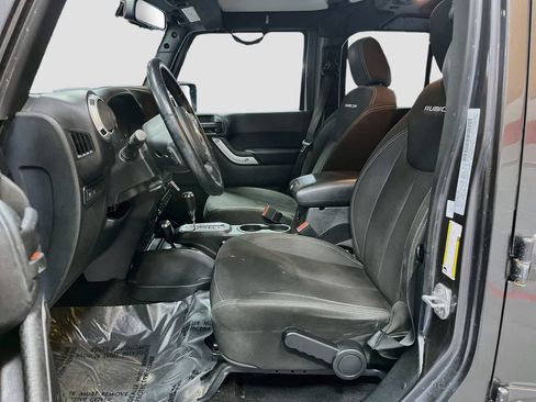 Used 2016 Jeep Wrangler Unlimited Rubicon w/ Connectivity Group AWD/4WD image 19