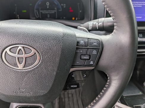 Used 2025 Toyota Camry SE w/ Multimedia Upgrade Package FWD image 14