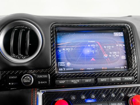 Used 2009 Nissan GT-R Premium image 41