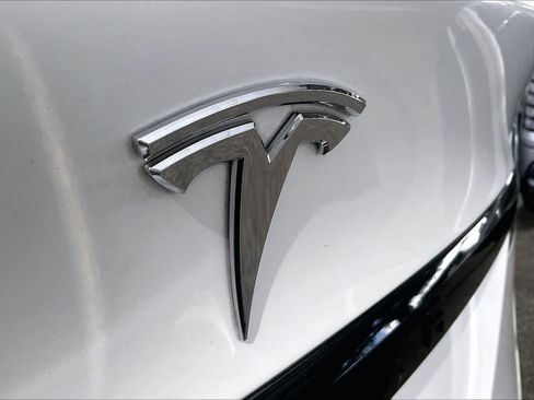 Used 2022 Tesla Model X AWD/4WD image 30