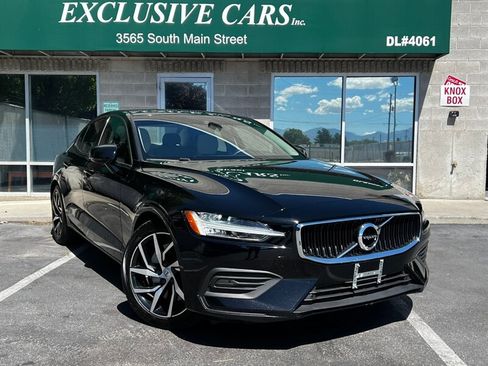 Used 2020 Volvo S60 T6 Momentum AWD/4WD image 1