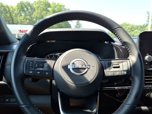 Used 2023 Nissan Pathfinder Rock Creek AWD/4WD image 23