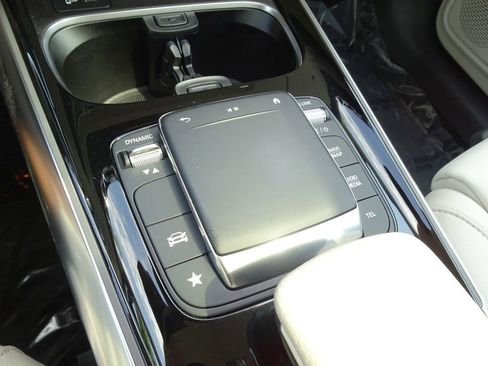 Used 2023 Mercedes-Benz GLA 250 4MATIC image 17