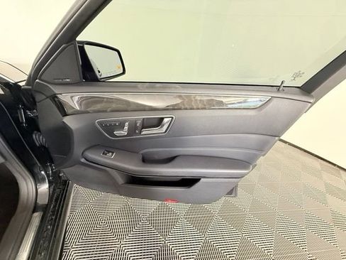 Used 2016 Mercedes-Benz E 350 Sedan image 39