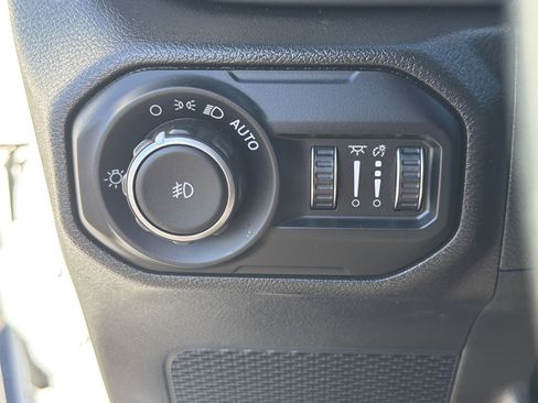 Used 2022 Jeep Wrangler Unlimited Sport image 14