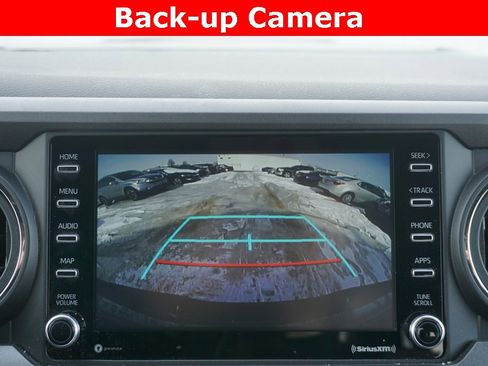 Used 2023 Toyota Tacoma TRD Sport image 7