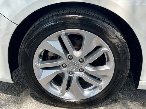 Used 2020 Honda Accord LX image 31
