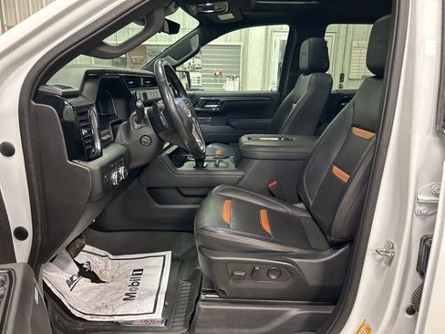 Used 2022 GMC Sierra 1500 AT4 w/ AT4 Premium Package image 11