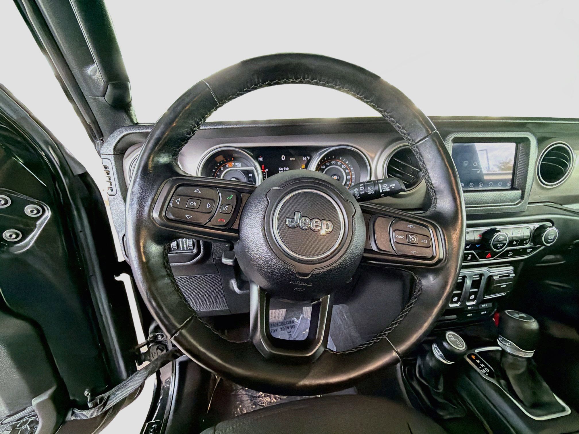 Used 2020 Jeep Wrangler Sport AWD/4WD image 17