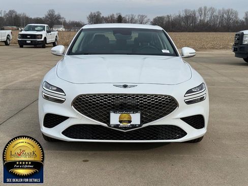 Used 2025 Genesis G70 2.5T image 2