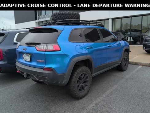Used 2019 Jeep Cherokee Trailhawk AWD/4WD image 4
