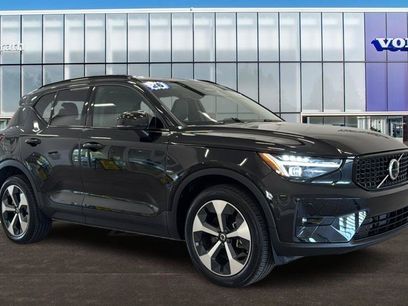 Used 2026 Volvo XC40 B5 Plus