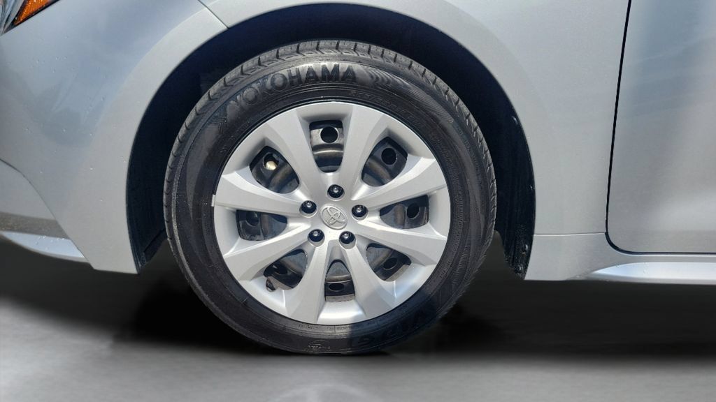 Certified 2025 Toyota Corolla LE FWD image 25