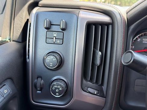 Used 2014 GMC Sierra 1500 SLT w/ All-Terrain Package AWD/4WD image 34
