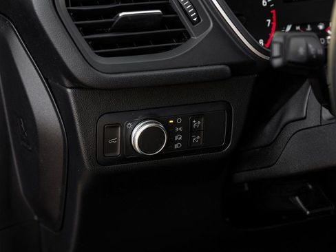 Used 2022 Ford Escape SE w/ Convenience Package image 39