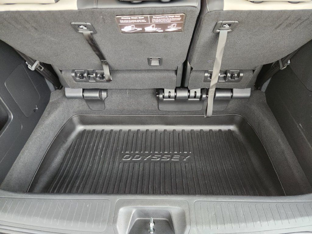Used 2025 Honda Odyssey Elite image 35