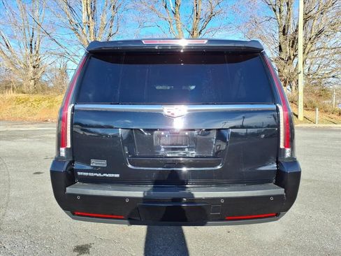 Used 2019 Cadillac Escalade ESV Premium Luxury image 5