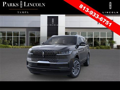 New 2025 Lincoln Navigator Reserve image 2