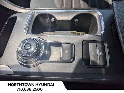 Used 2020 Ford Fusion SE FWD image 15