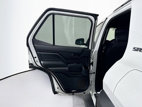 Used 2025 Toyota 4Runner SR5 image 25