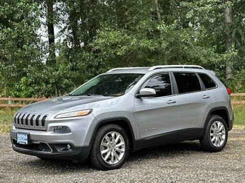 Used 2014 Jeep Cherokee Limited w/ Technology Group FWD image 4
