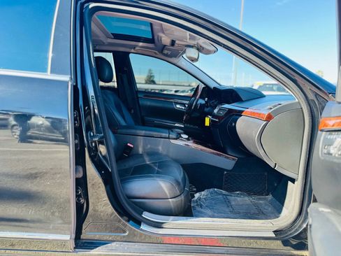 Used 2012 Mercedes-Benz S 550 image 12