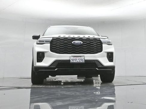 Certified 2025 Ford Explorer ST-Line w/ Premium Package RWD image 49