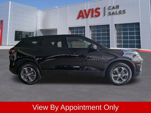 Used 2025 Chevrolet Blazer LT FWD image 5