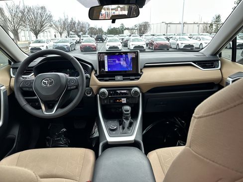 Certified 2025 Toyota RAV4 XLE image 29