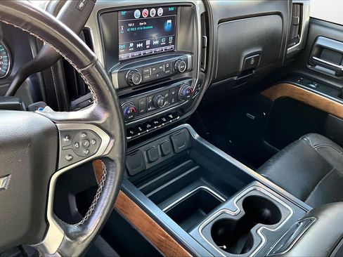 Used 2018 Chevrolet Silverado 2500 LTZ w/ Duramax Plus Package image 5