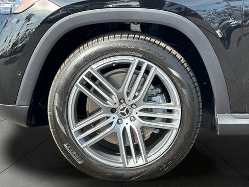 New 2026 Mercedes-Benz GLS 450 4MATIC image 4