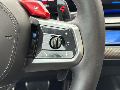 Used 2025 BMW M5 w/ Executive Package image 28