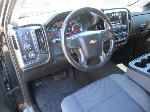 Used 2018 Chevrolet Silverado 1500 LT w/ Midnight Edition AWD/4WD image 33