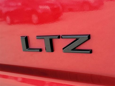 Used 2021 Chevrolet Silverado 2500 LTZ w/ LTZ Premium Package image 8