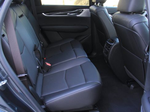 Used 2021 Cadillac XT5 Premium Luxury image 29