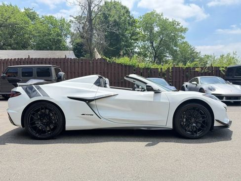 Used 2023 Chevrolet Corvette Z06 w/ Z07 Performance Package RWD image 6