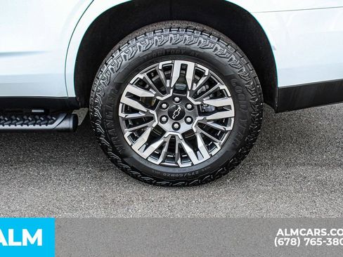 Used 2026 Chevrolet Tahoe Z71 w/ Comfort Package AWD/4WD image 16