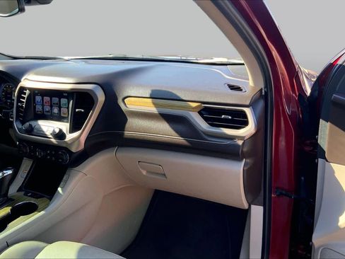 Used 2018 GMC Acadia Denali FWD image 19