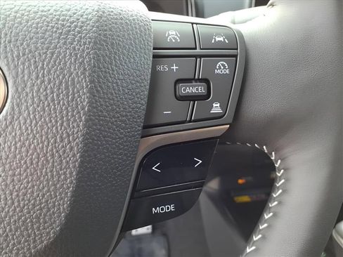 Used 2026 Toyota Camry SE image 23