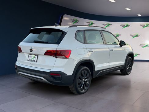 Used 2024 Volkswagen Taos S image 8