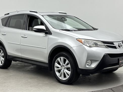 Used 2015 Toyota RAV4 Limited w/ Technology Package AWD/4WD image 3