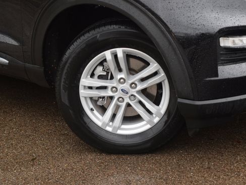 Used 2023 Ford Explorer XLT w/ Equipment Group 202A image 30