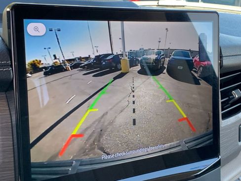 Used 2024 Ford Expedition Limited image 17