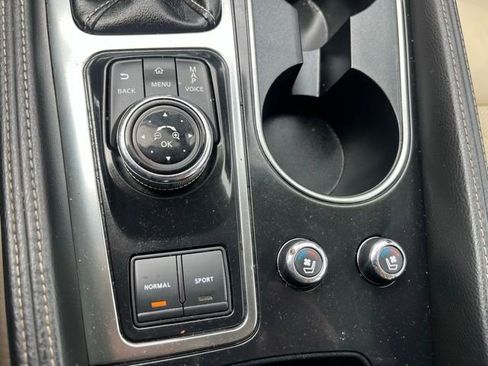 Used 2018 Nissan Maxima Platinum w/ Interior Lighting Package image 19